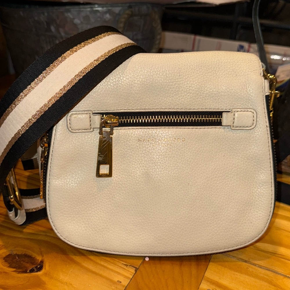 Pre-Owned Marc Jacobs Light Beige Leather Recruit Nomad Saddle Shoulder Bag...